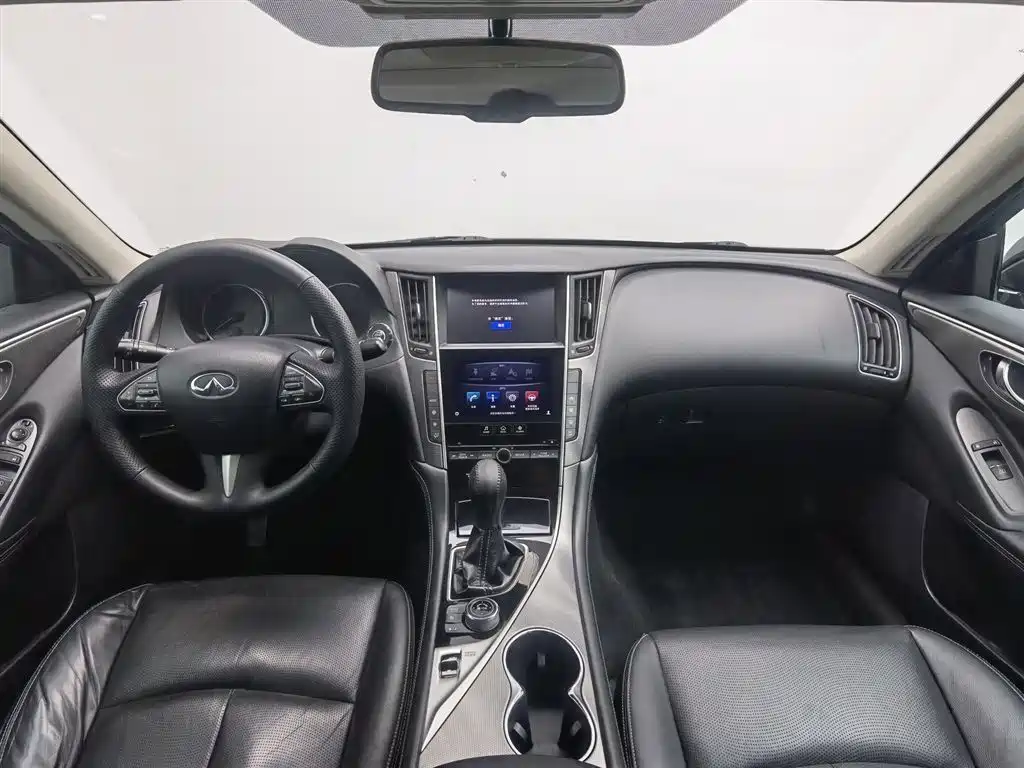 Infiniti Q50L 2015 2.0T Enjoyment Edition фото 5