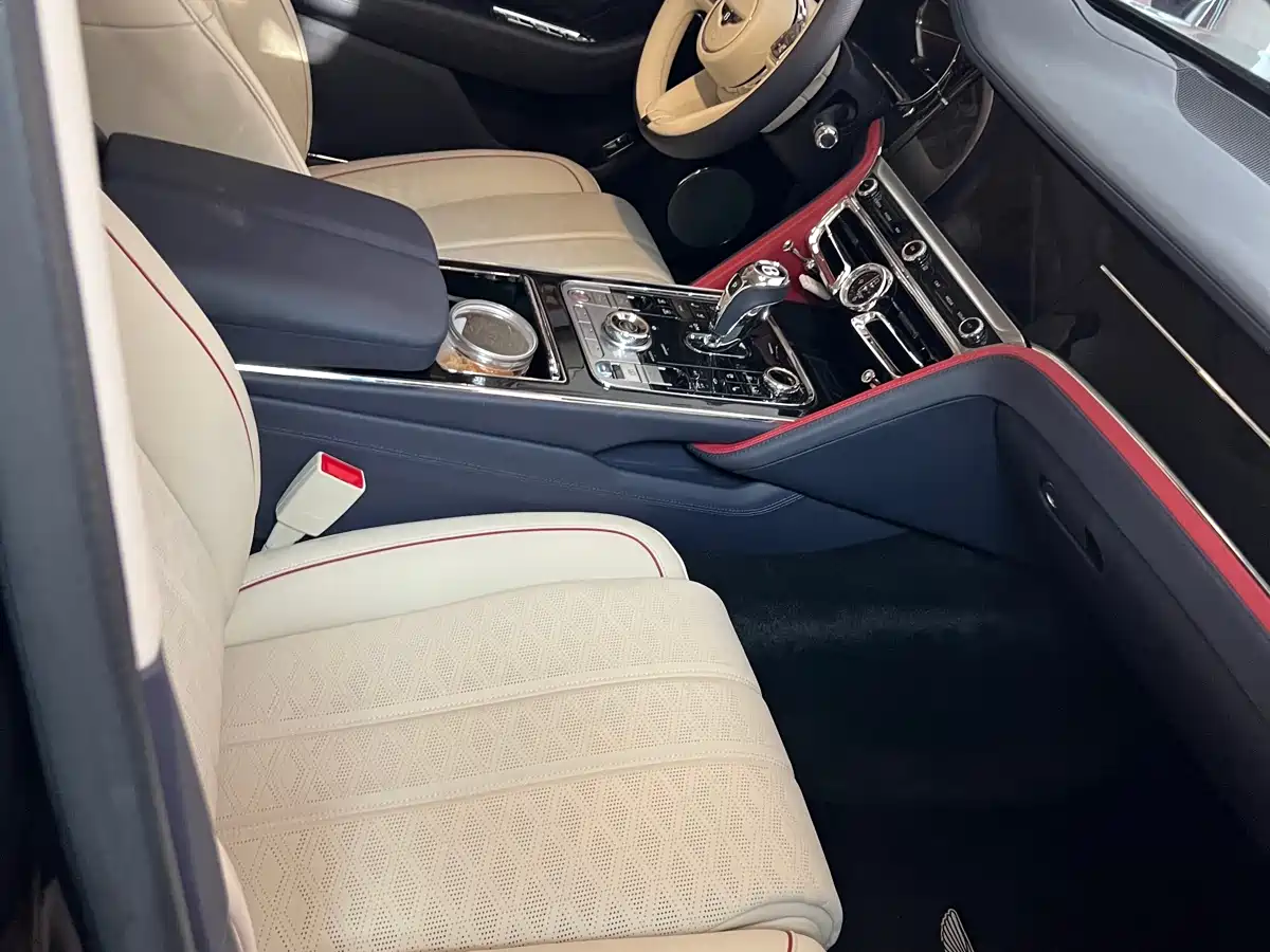 Bentley Flying Spur 2014 4.0T V8 Prestige Edition фото 12