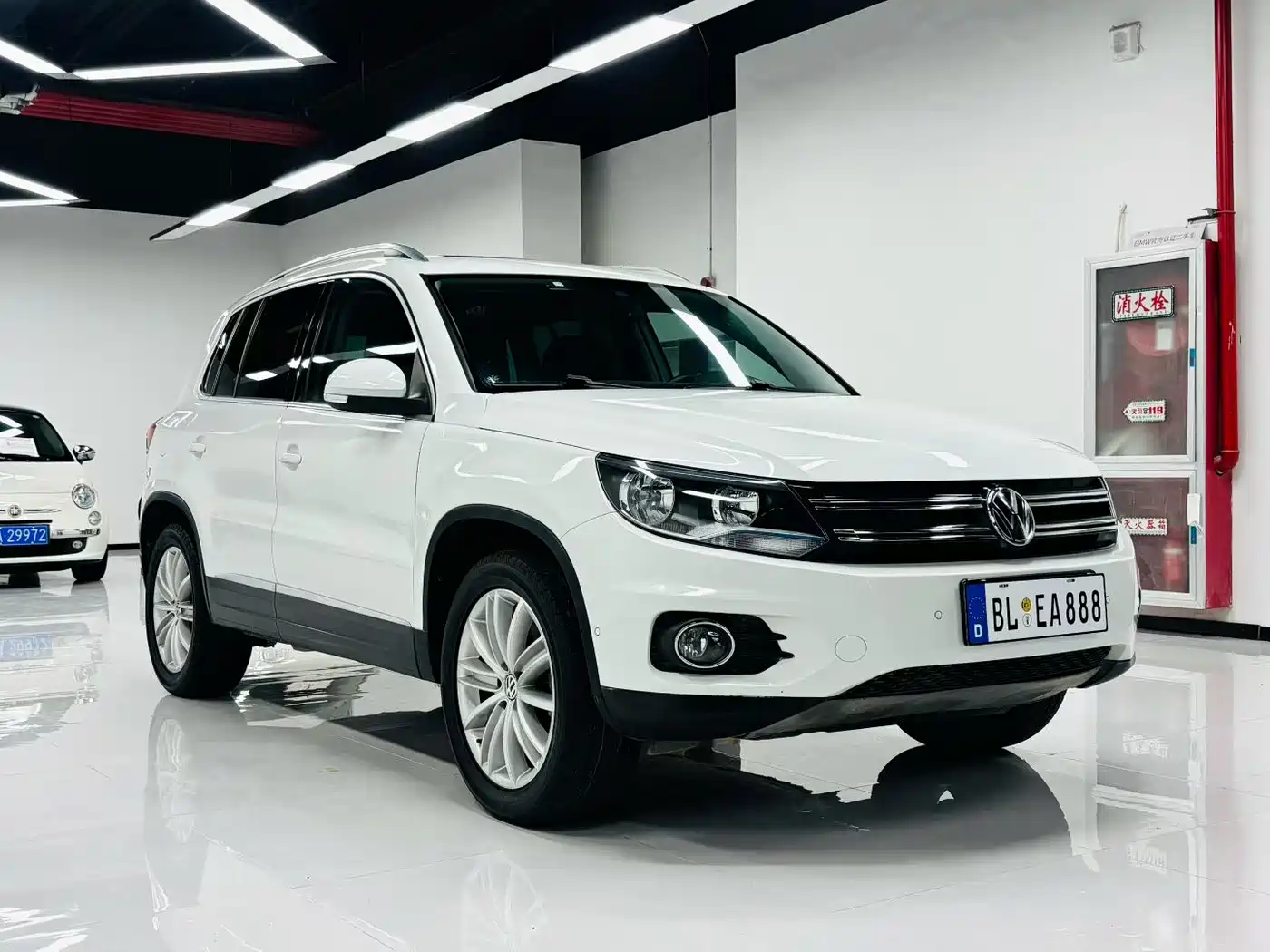 Volkswagen Tiguan 2015 2.0TSI Comfort Edition фото 3