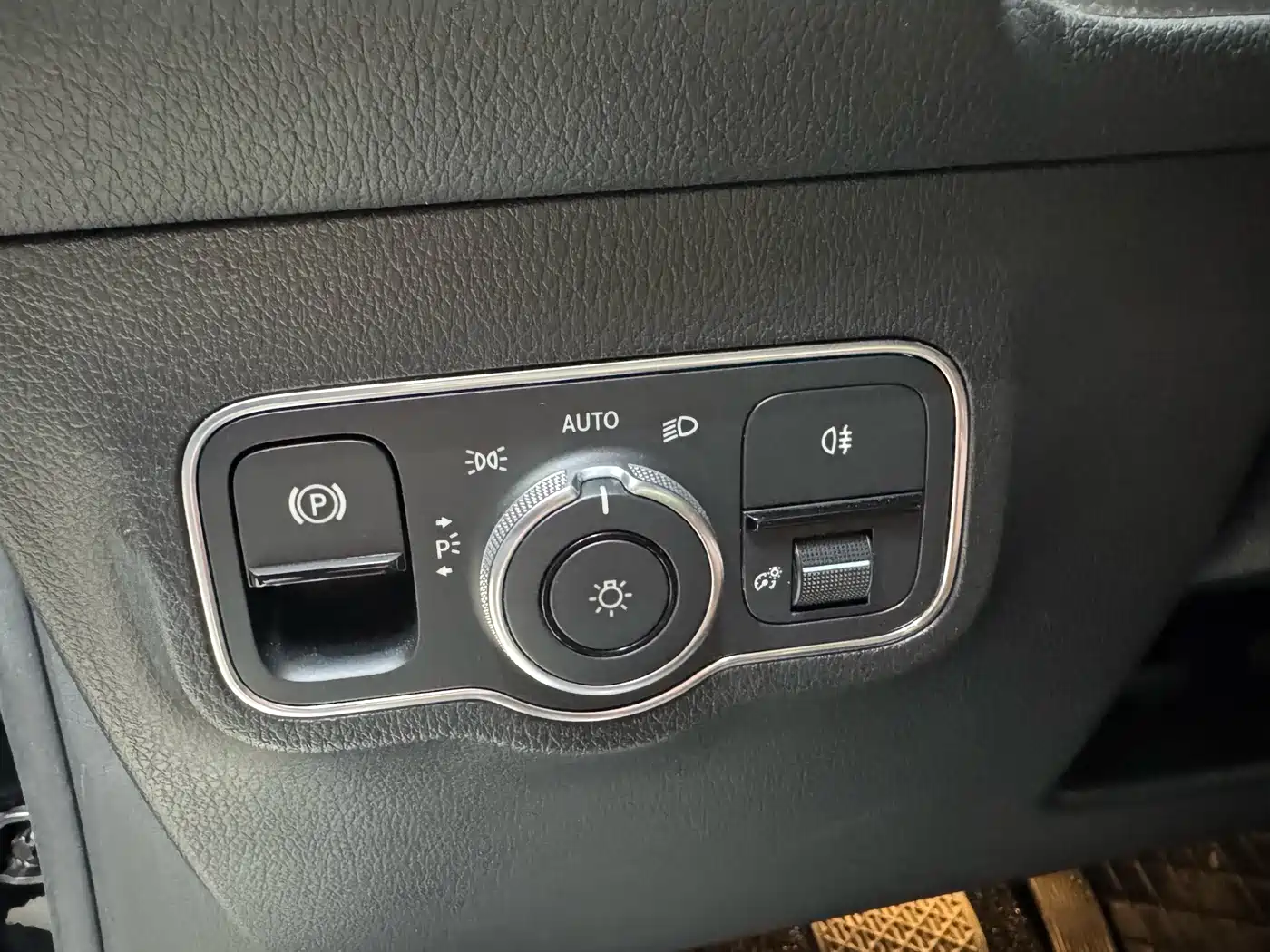 Mercedes-Benz GLB 2023 GLB 220 Style фото 16