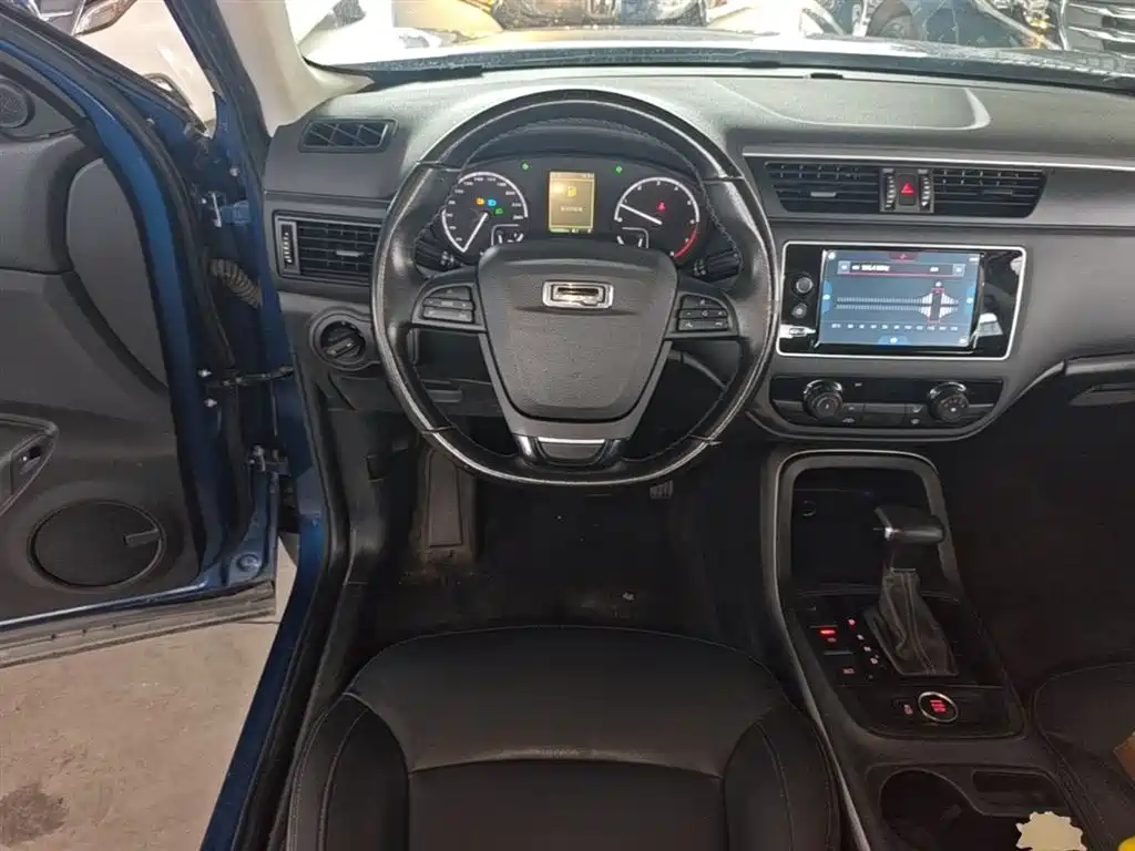 Qoros 5 2019 2018 Facelift 1.6T Automatic Leading