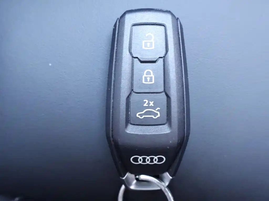 Фото 25 - Audi Q5L