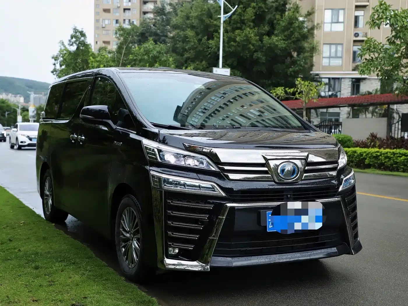 Toyota Vellfire 2020 2019 Hybrid 2.5L HV Luxury Edition