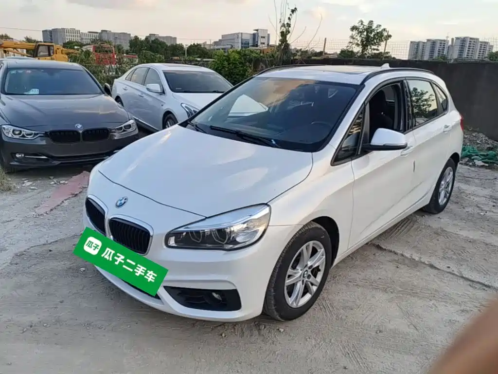 BMW 2 Series Touring 2018 2016 218i Leading