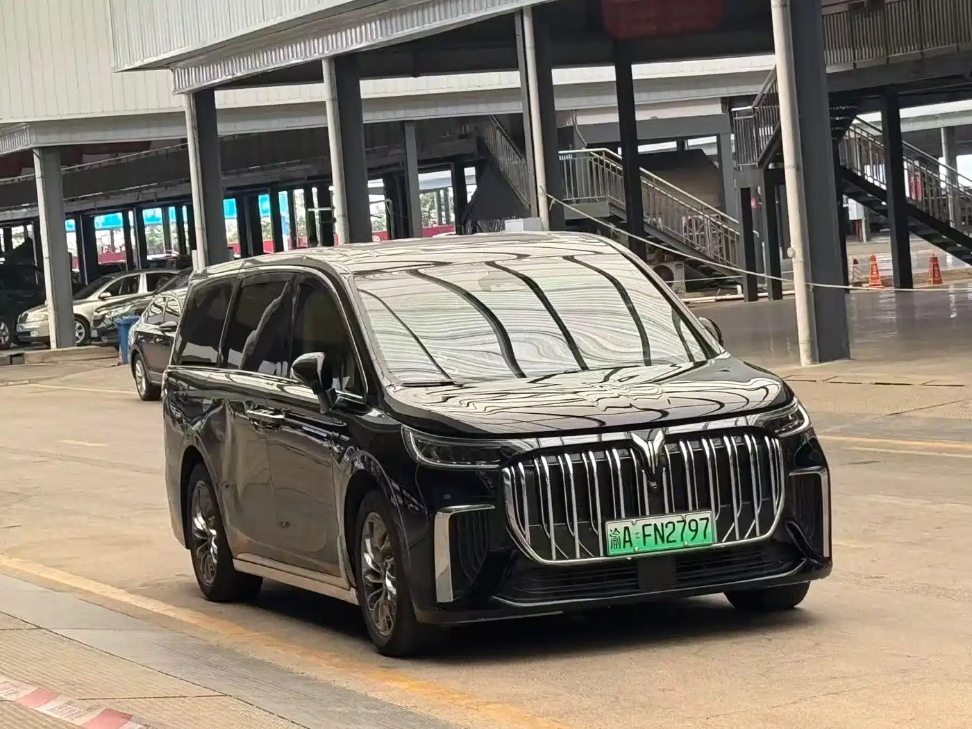 Voyah Auto Voyah Dreamer 2022 Low-carbon Dream+Smart Package фото 3