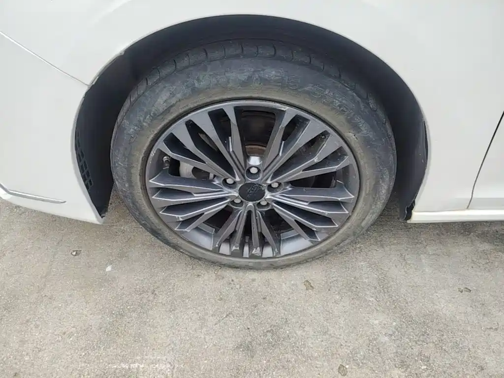 Dongfeng Aeolus Yixuan MAX 2022 2021 1.5T Super Cool Dad Edition