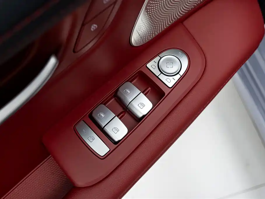 AITO Wenjie AITO M5 2025 Extended Range Ultra AWD фото 21
