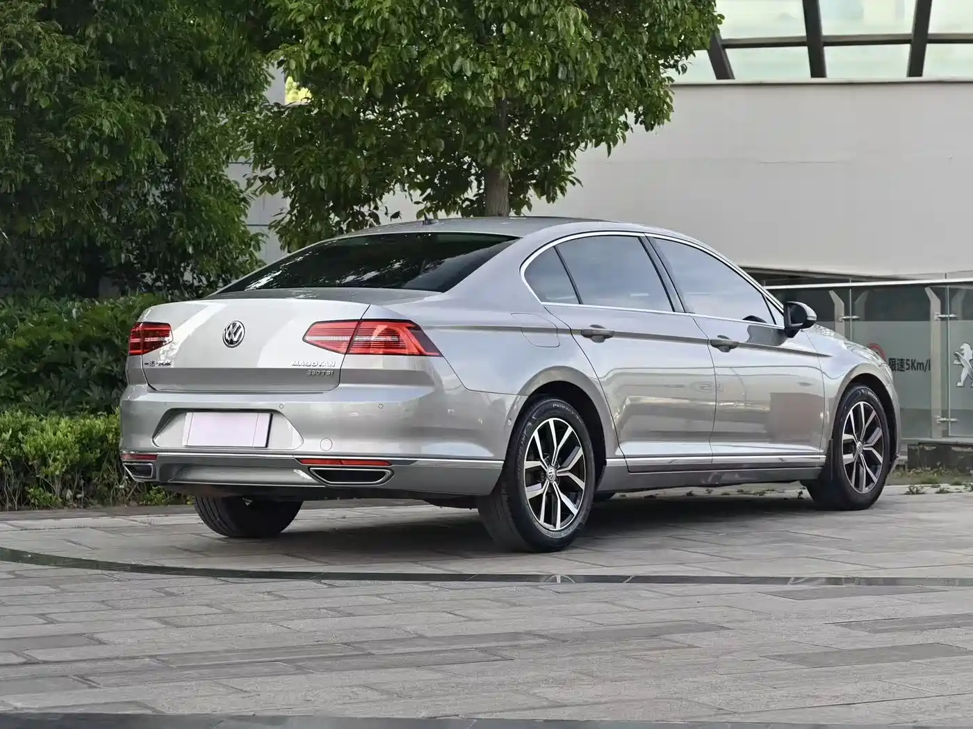 Volkswagen Magotan 2017 330TSI DSG Premium фото 14