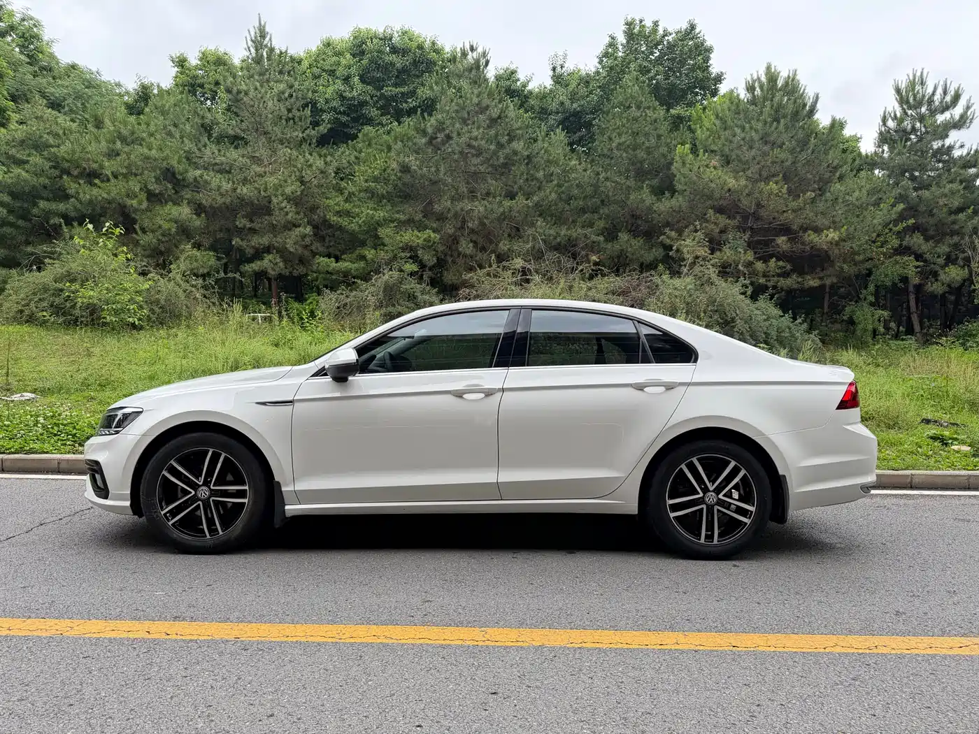 Volkswagen Lamando 2021 280TSI DSG Comfort Edition фото 13
