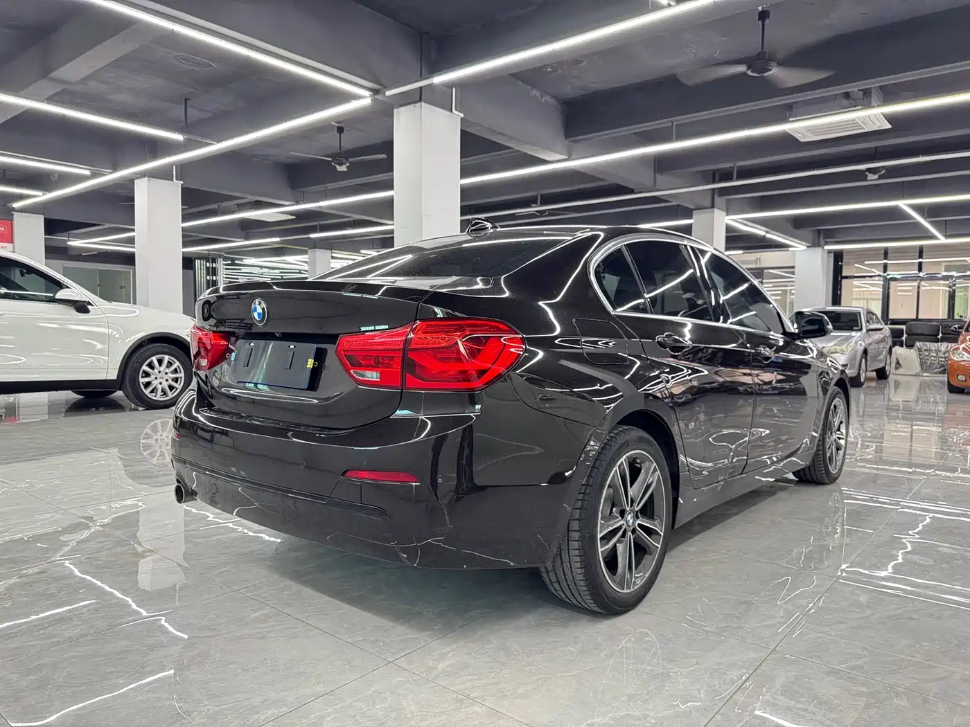 BMW 1 Series 2018 Facelift 118i Sport фото 3