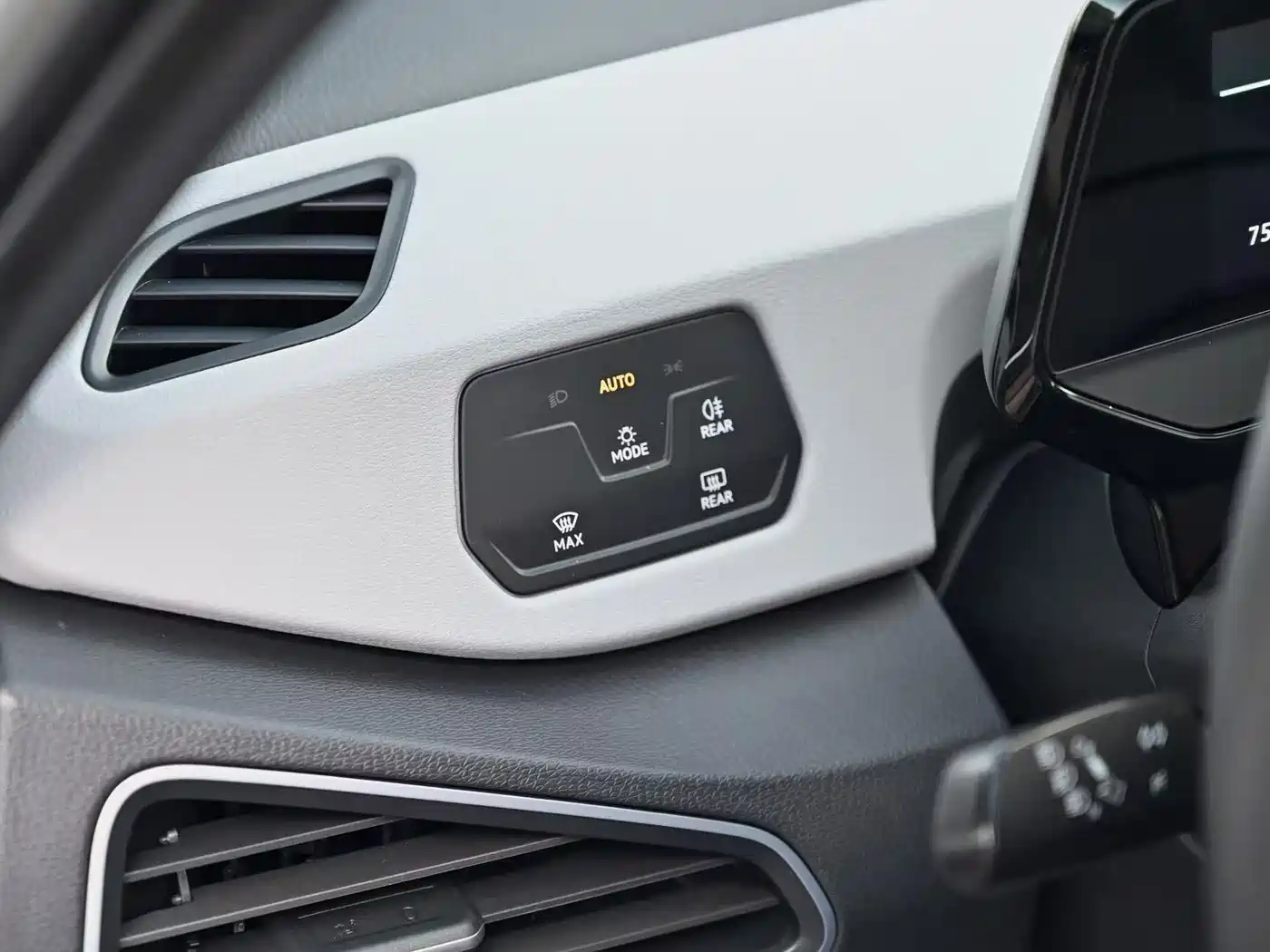 Volkswagen ID.3 2023 Pure Smart Edition фото 21