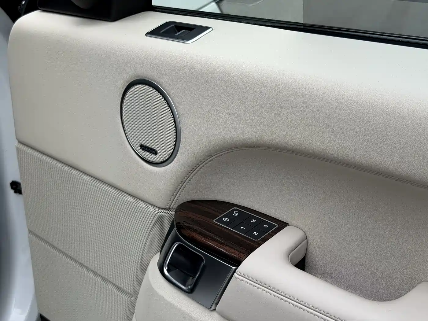 Land Rover Range Rover 2017 3.0 SC V6 Vogue LWB (Long Wheelbase) фото 11