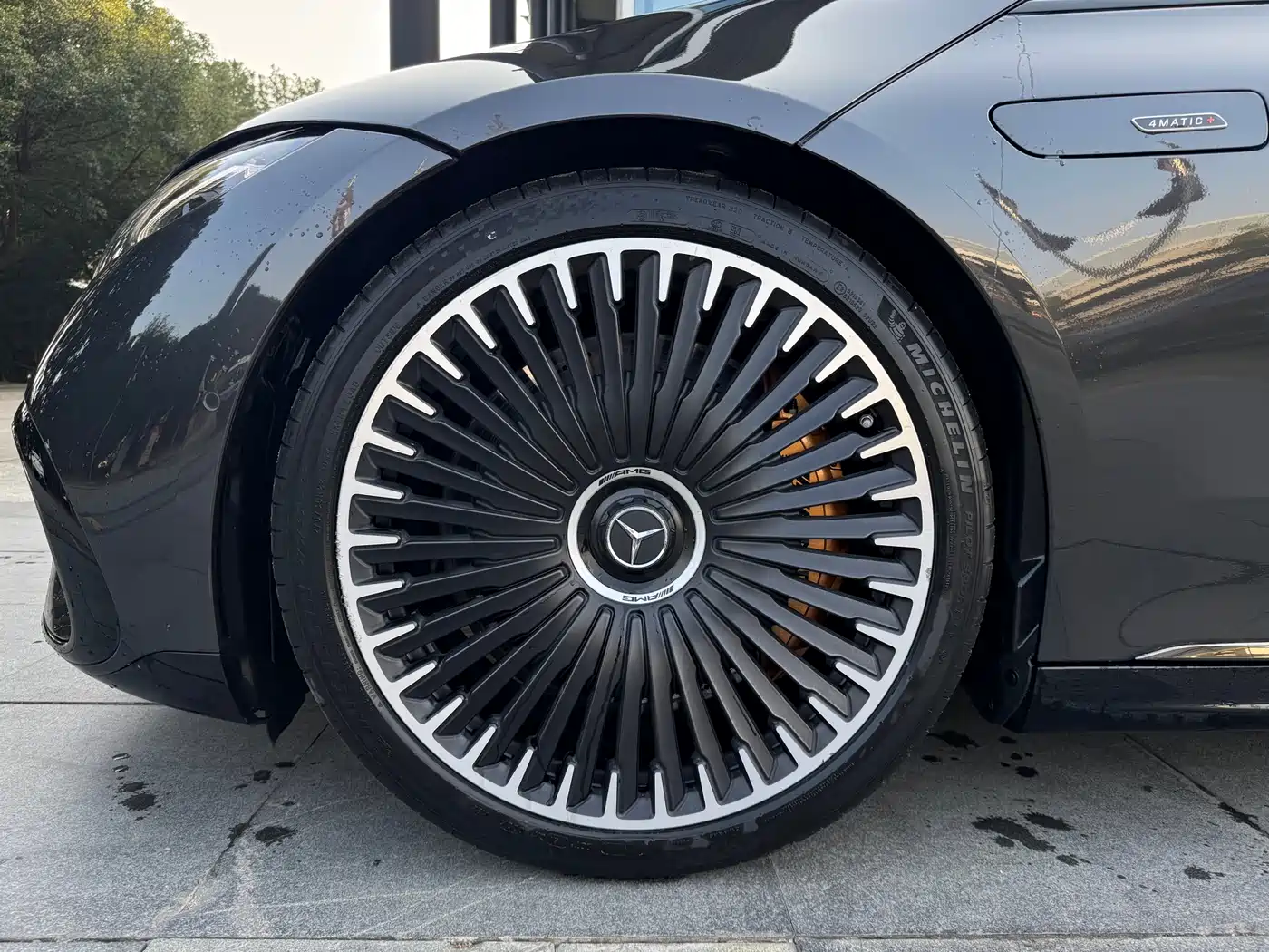 MERCEDES-BENZ EQS AMG