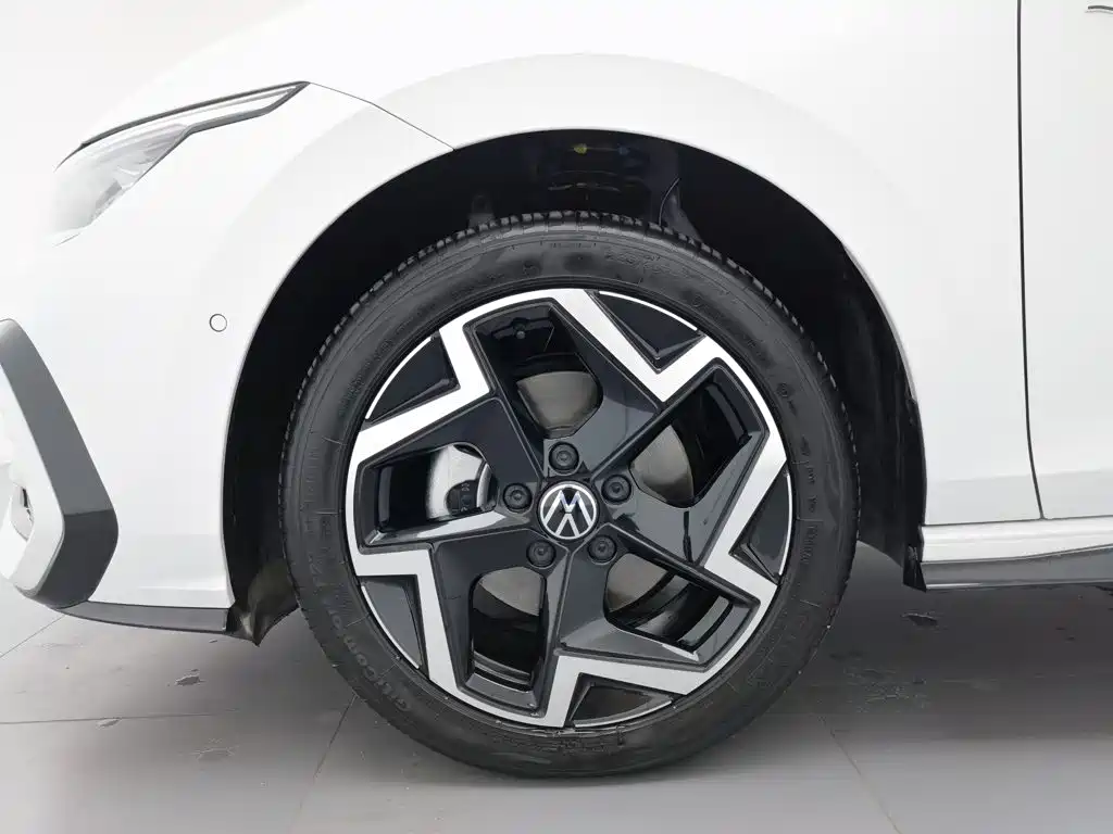Volkswagen Golf 2026 2025 Facelift 300TSI R-Line