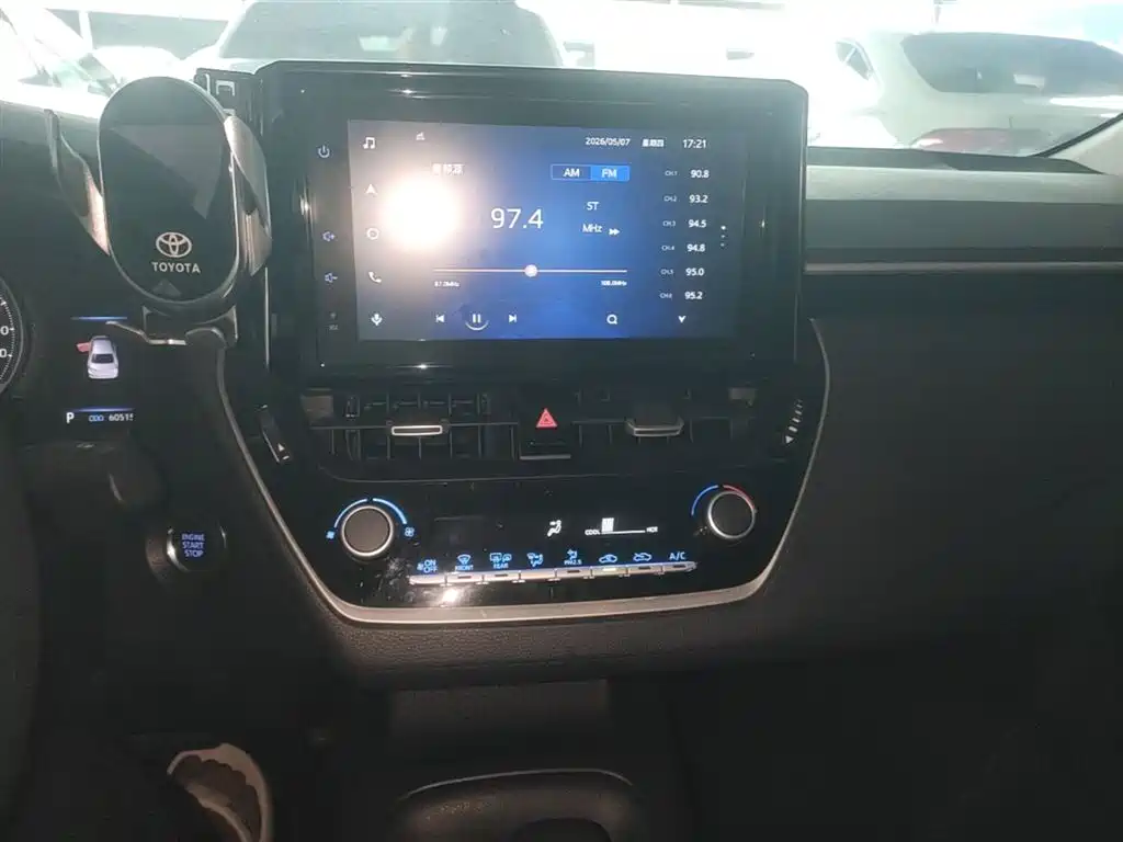 Toyota Corolla 2021 1.2T S-CVT Elite PLUS Edition фото 13