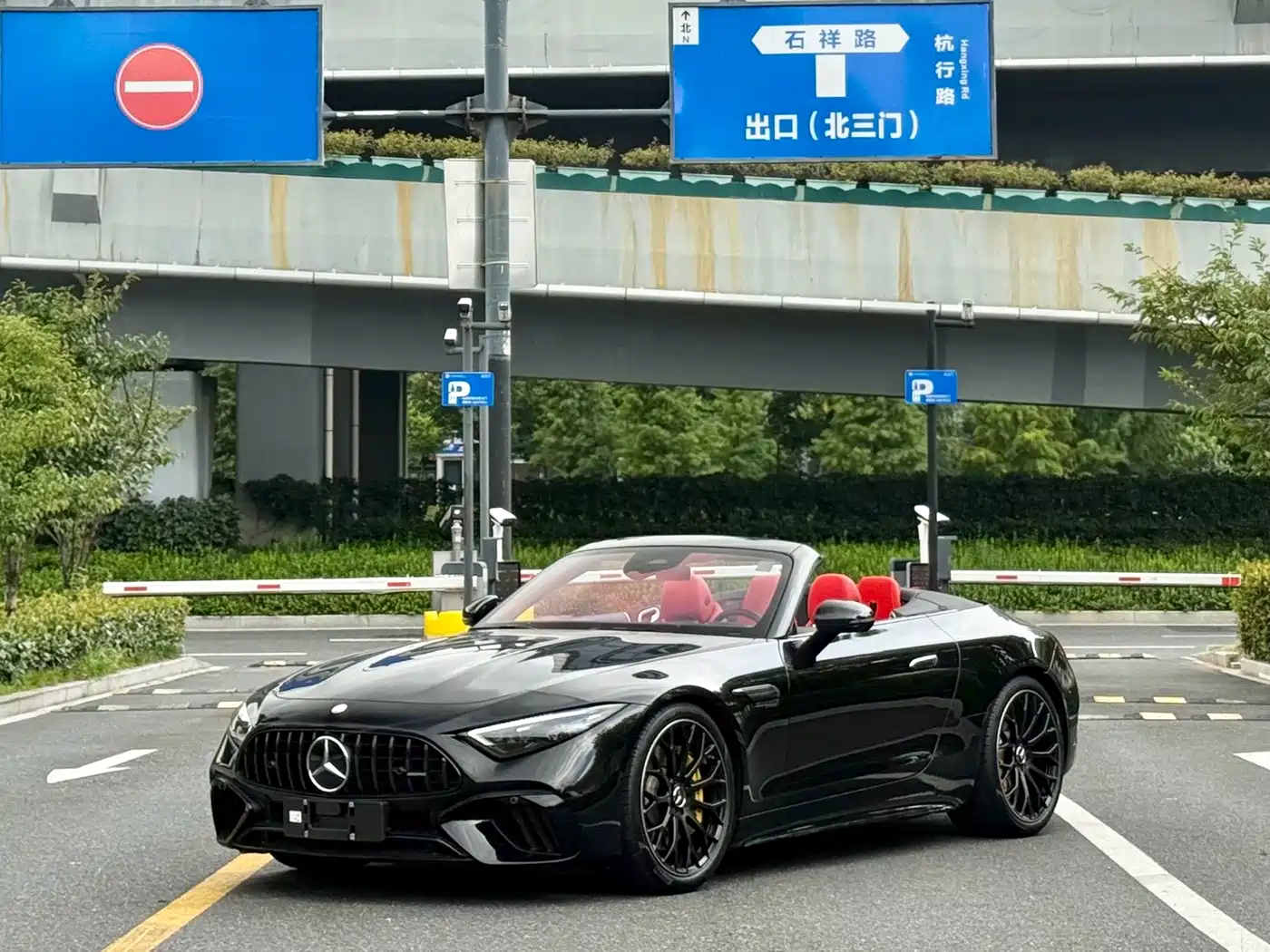 Mercedes-Benz SL-Class AMG 2026 2024 AMG SL 63 4MATIC+
