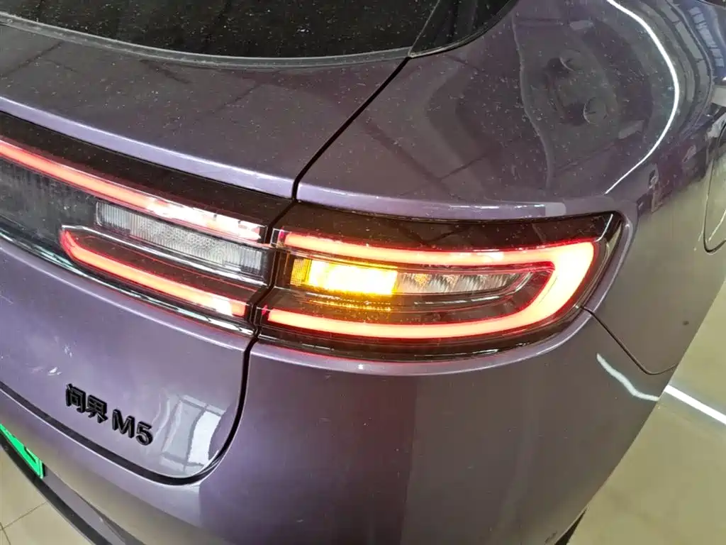 AITO Wenjie AITO M5 2025 Extended Range Ultra AWD фото 8