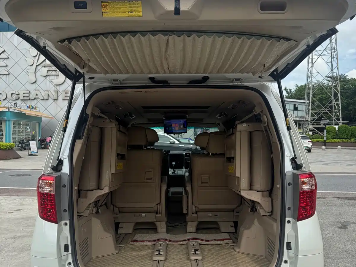 Toyota Alphard 2011 2011 3.5L Luxury Edition