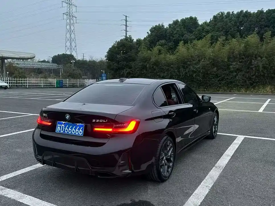 BMW 3 Series 2025 330Li M Sport Night Edition фото 7