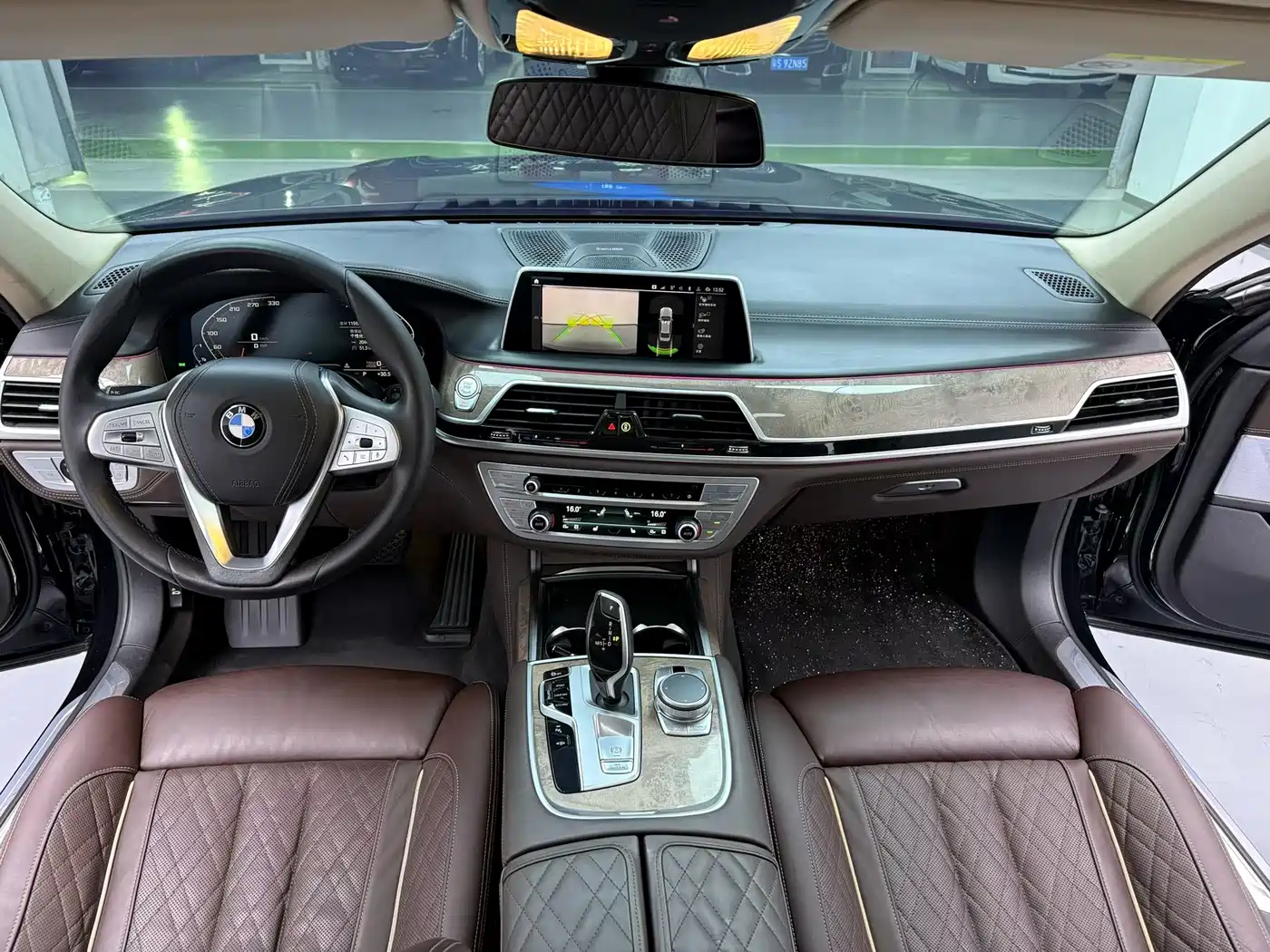 Photo 6 - BMW 7 Series