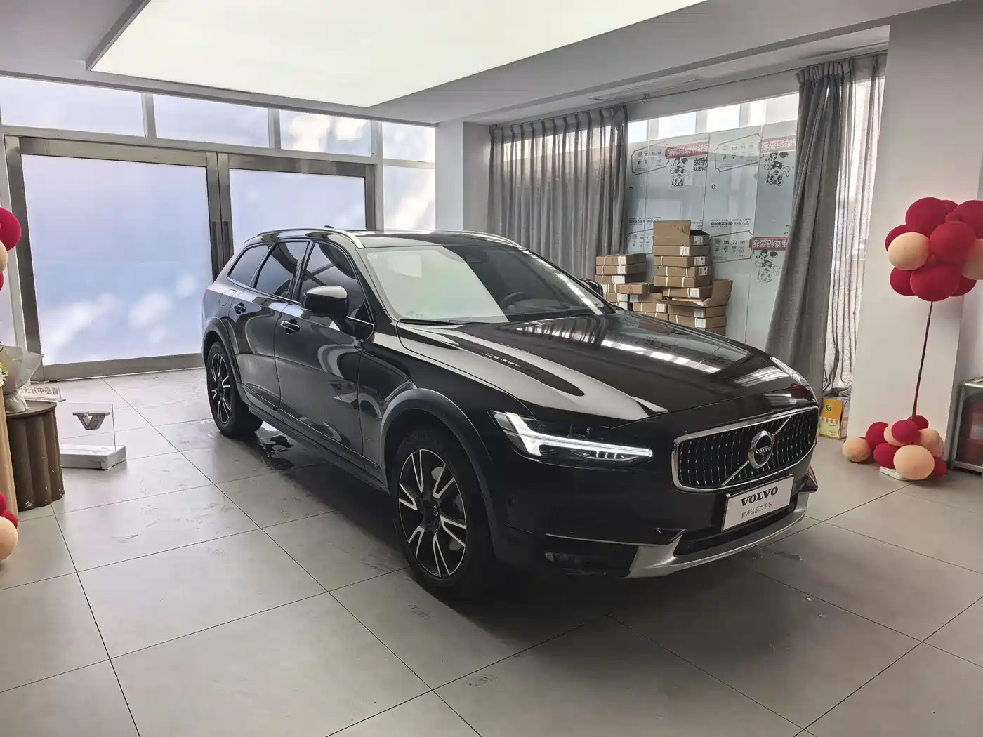 Фото 3 - Volvo V90