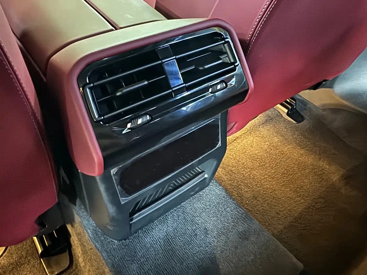 BMW 5 Series 2025 530Li Leading M Sport Package фото 11