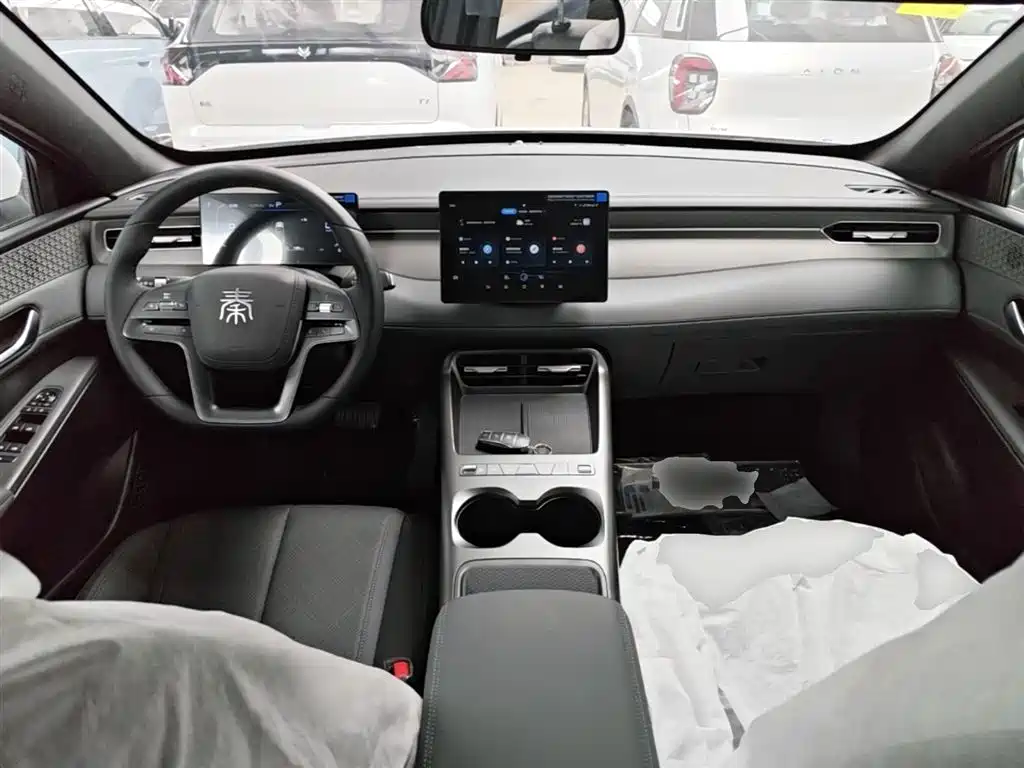 BYD Qin PLUS 2026 DM-i Smart Edition 128KM Progressive фото 10