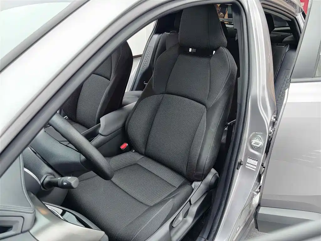 Toyota IZOA 2021 2.0L Yixing Edition фото 15