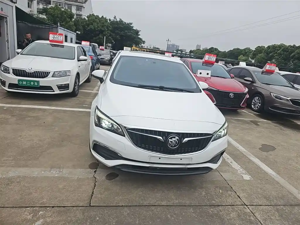 Buick Verano 2018 Sedan 15S Automatic Progressive фото 3
