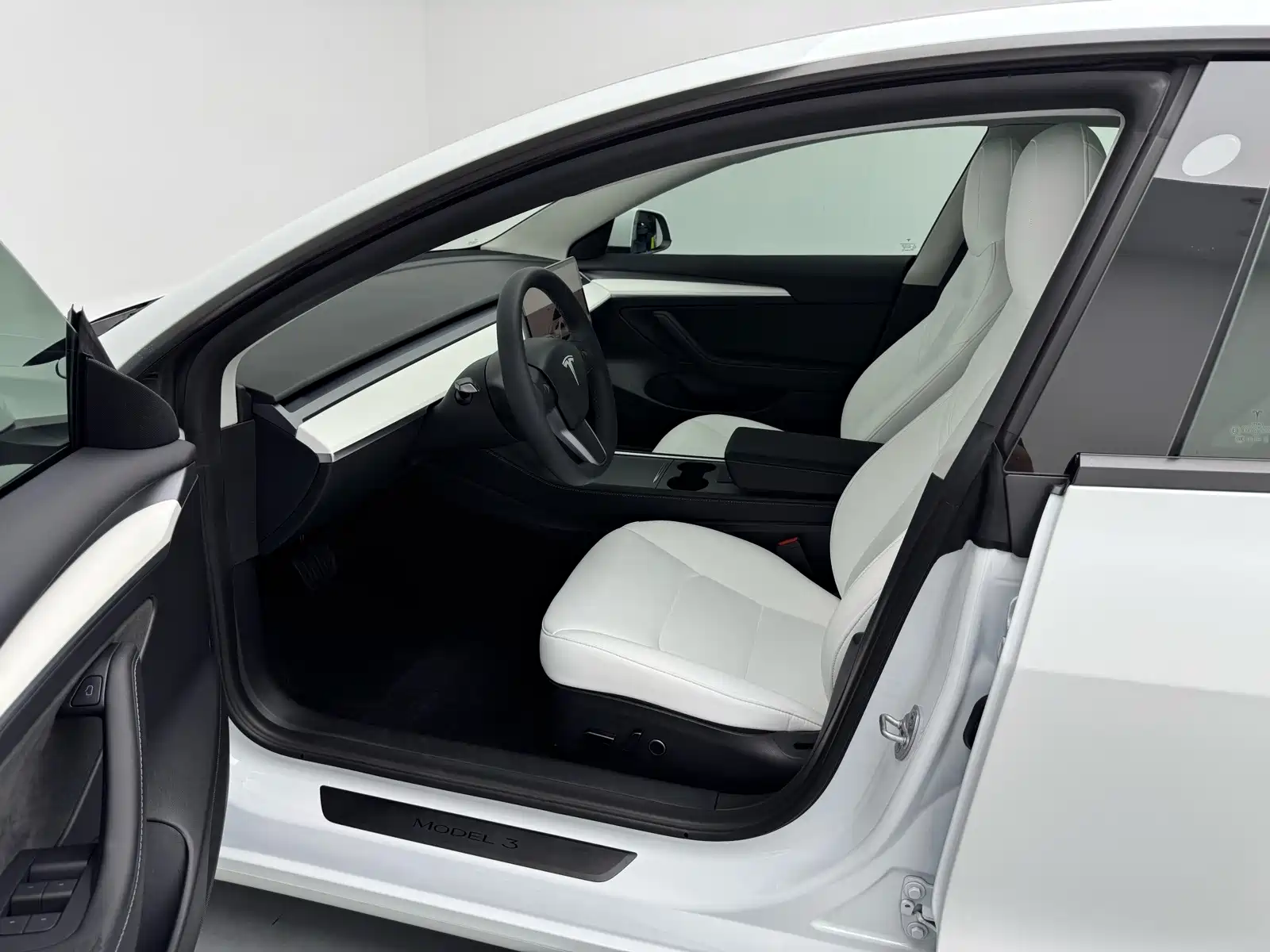 Фото 7 - Tesla Model 3
