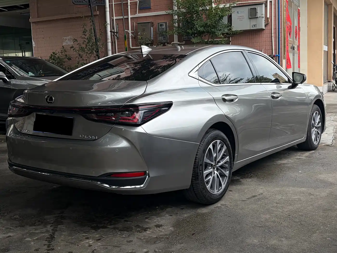 Lexus ES 2025 200 Ultimate Edition фото 10