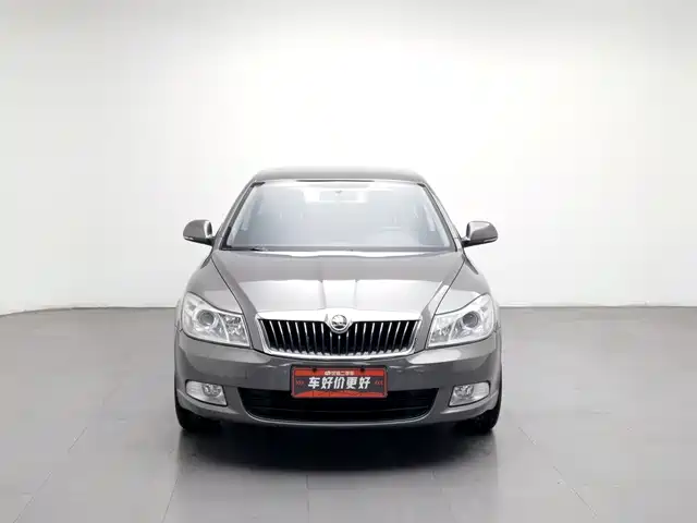 Škoda Octavia 2013 1.6L Automatic Elite Edition — фото 3