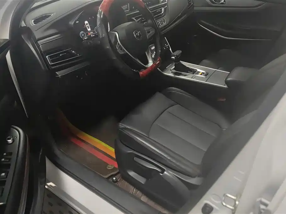 CHANGAN CS75