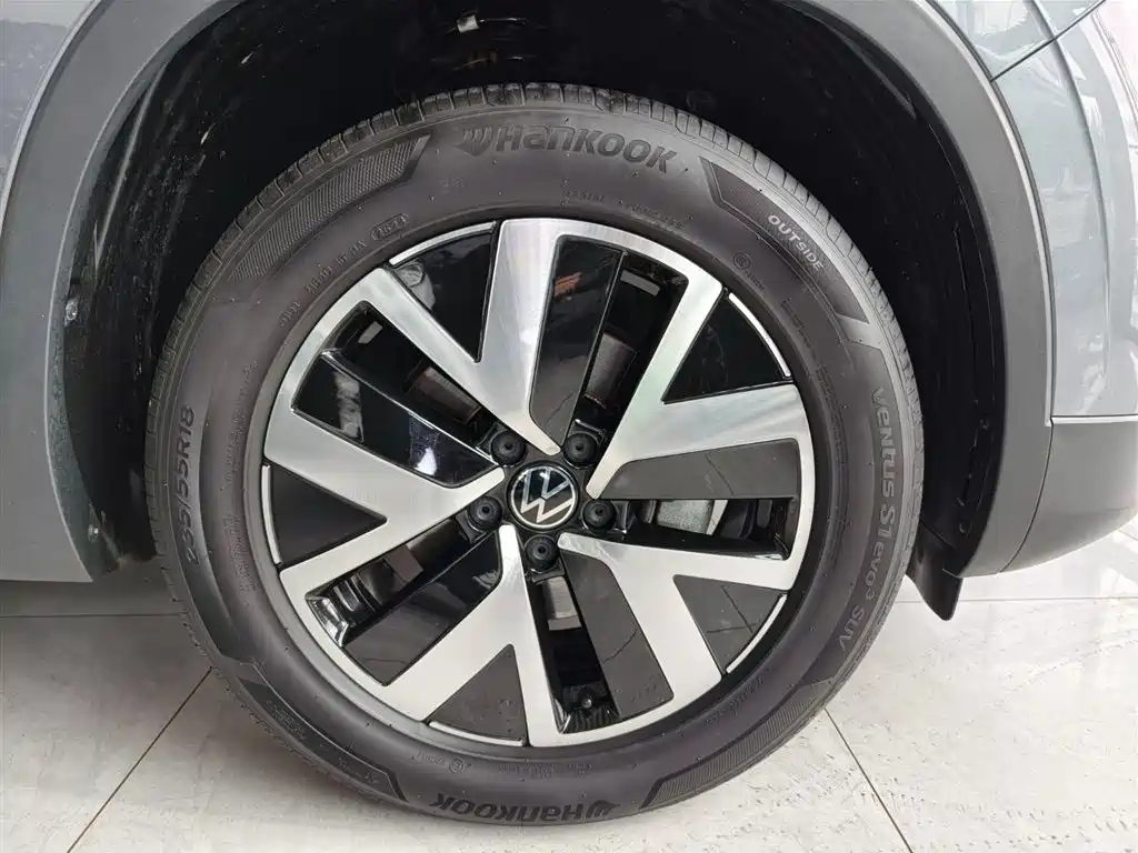 Volkswagen Tayron 2023 300TSI 2WD Luxury Plus Advanced Edition фото 19
