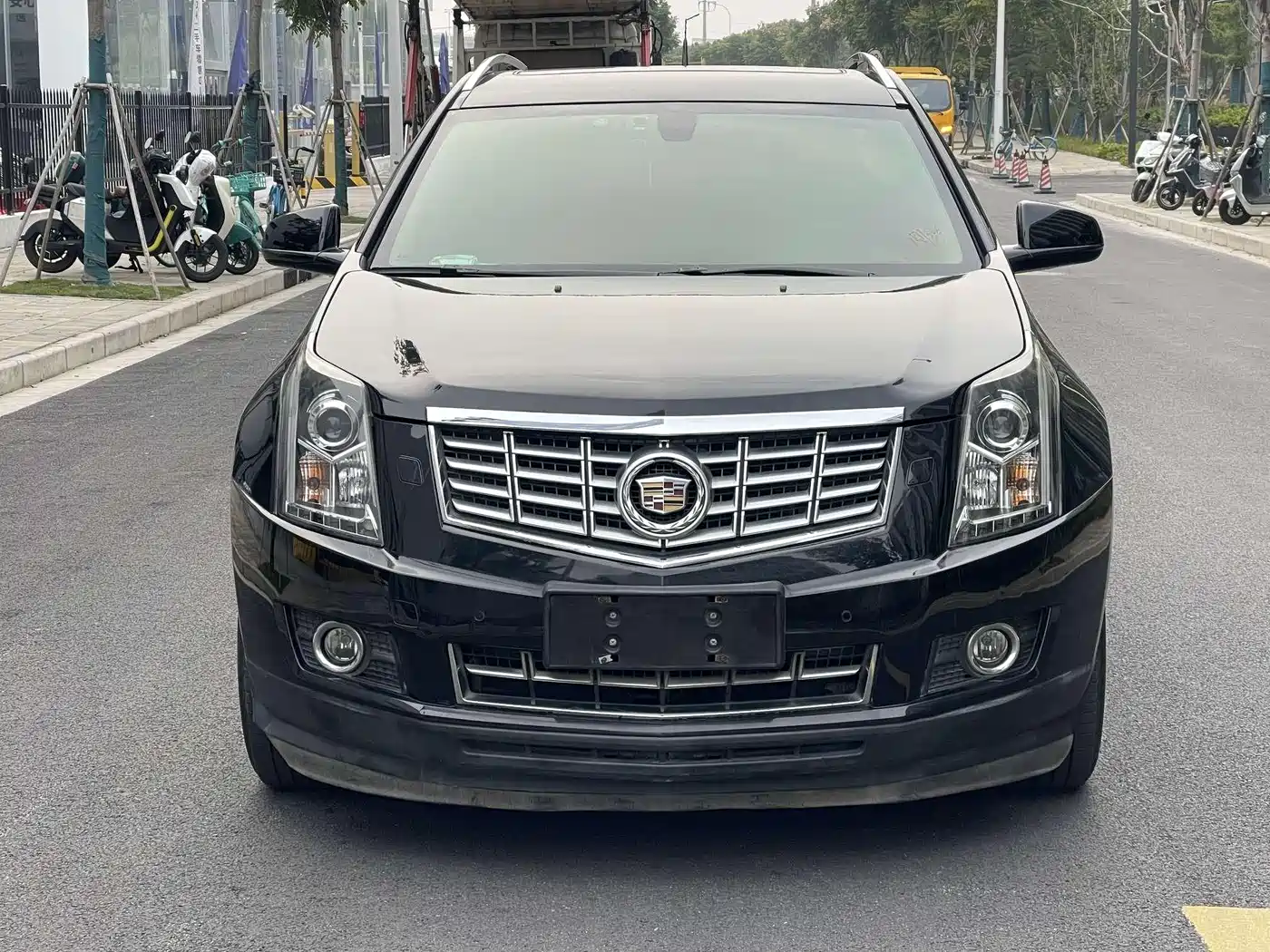 صورة 2 - Cadillac SRX