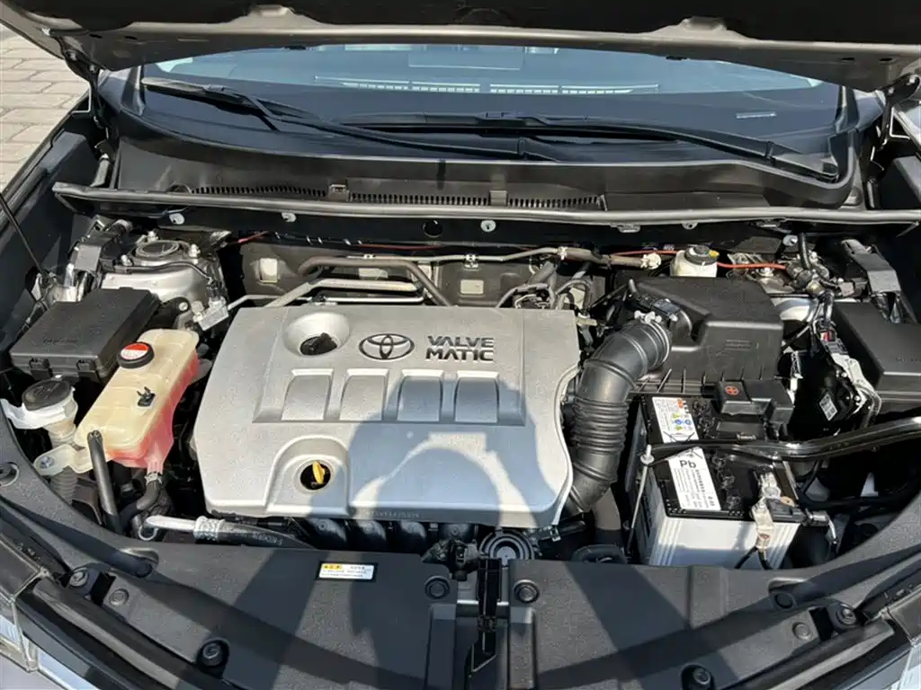 Toyota RAV4 Rongfang 2016 2.0L CVT 2WD Smart (China V) фото 5