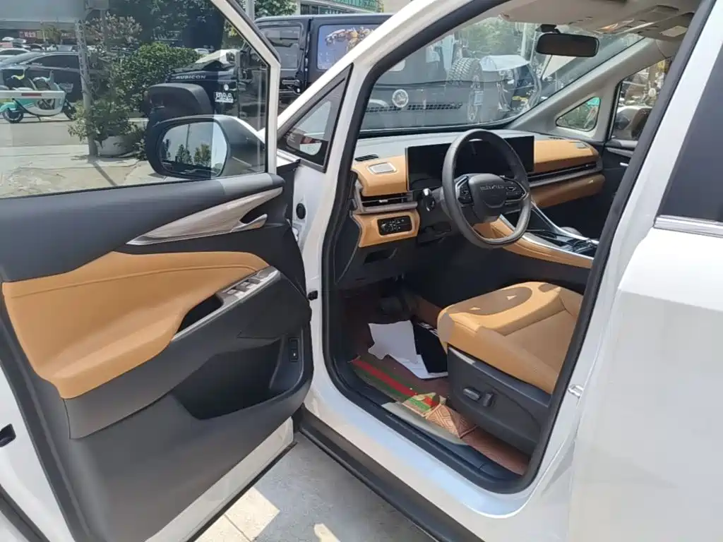 SAIC Maxus Maxus G50 PHEV 2025 2025 Pilot Edition