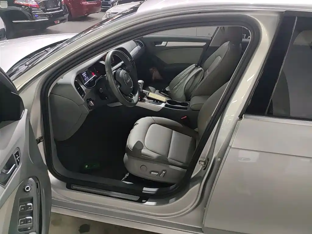 Audi A4L 2015 35 TFSI Auto Standard фото 15