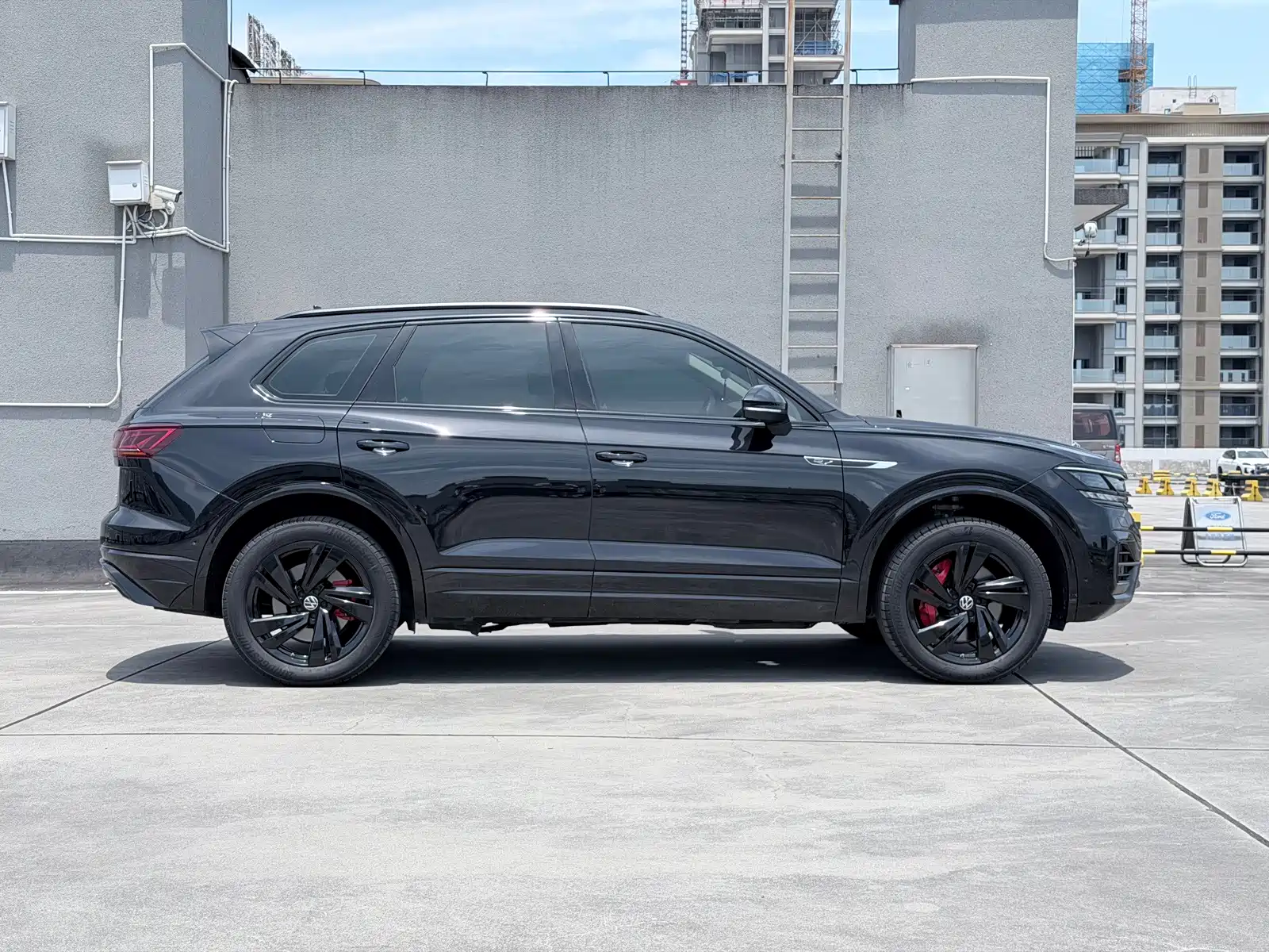 Фото 4 - Volkswagen Touareg