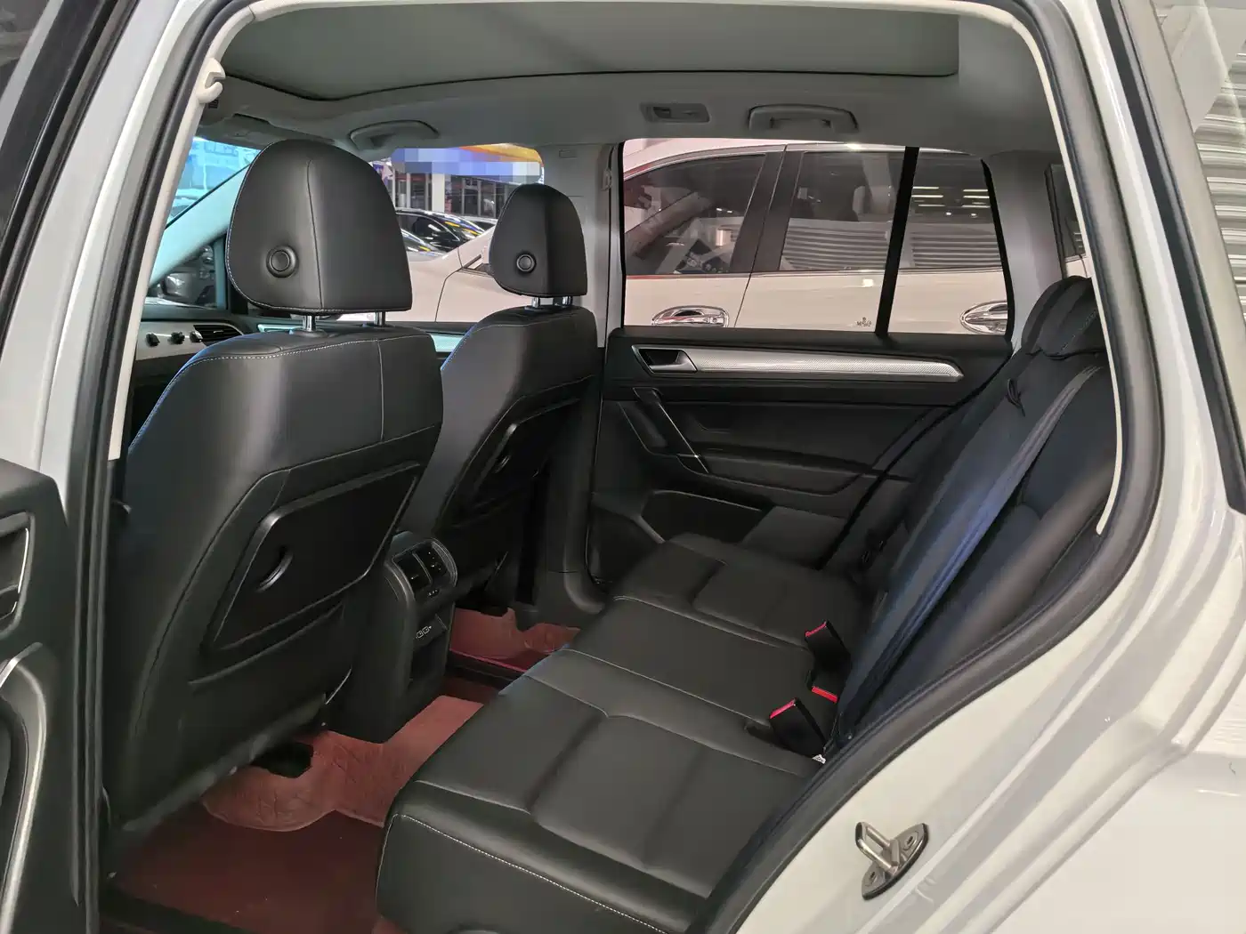 Volkswagen Golf Sportsvan 2020 280TSI Automatic Curiosity фото 9