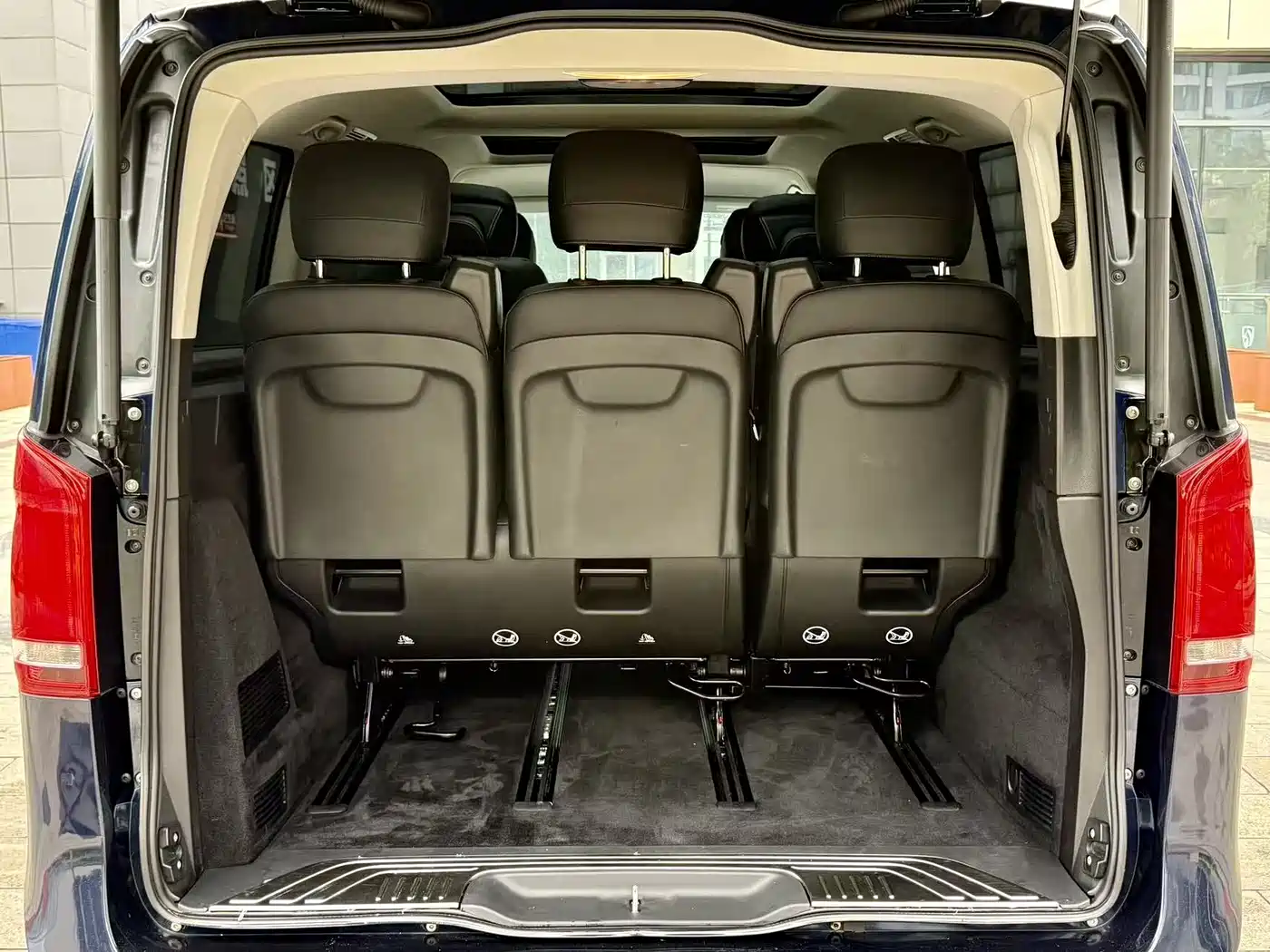 MERCEDES-BENZ V-CLASS