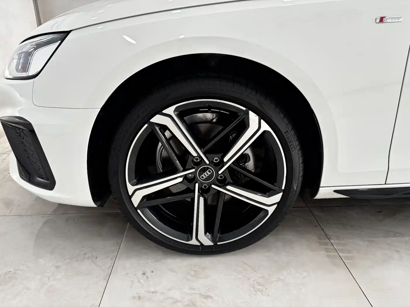 Audi A4L 2024 40 TFSI Luxury Dynamic фото 33