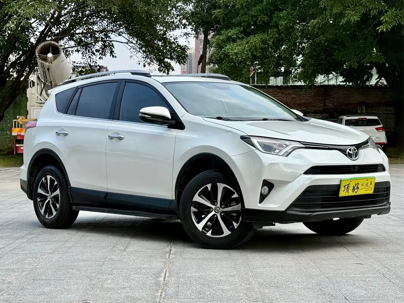 Toyota RAV4 Rongfang 2016 2.0L CVT 2WD Trend (China V) фото 3