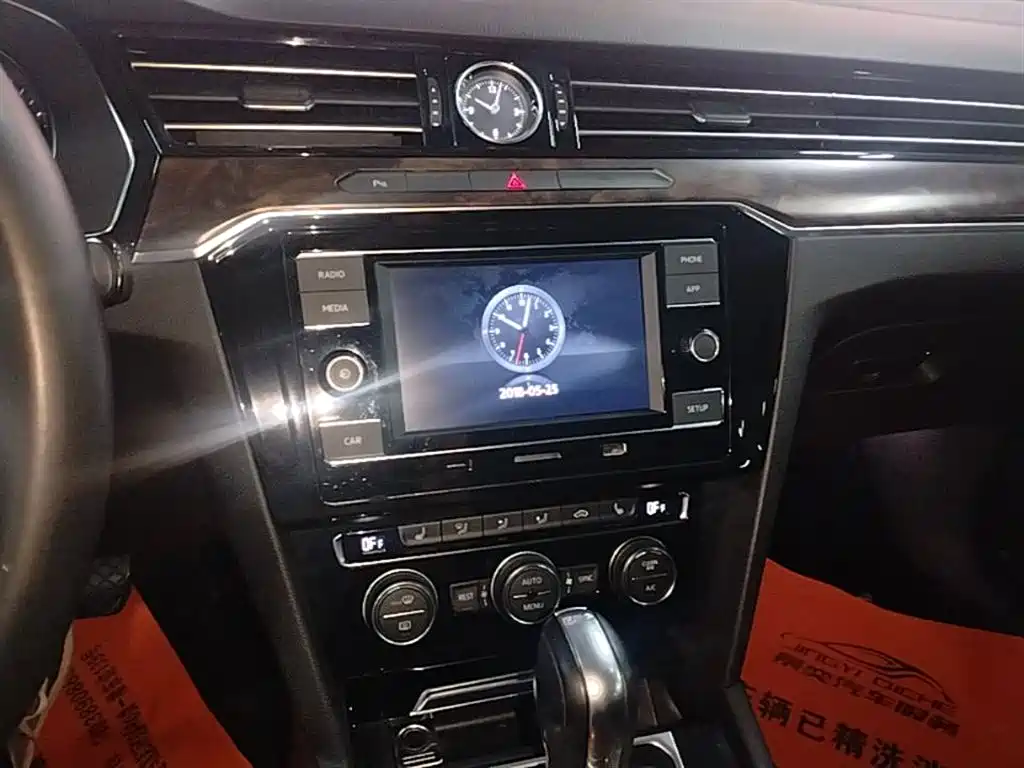 Volkswagen Magotan 2018 Facelift 330TSI DSG Luxury фото 13