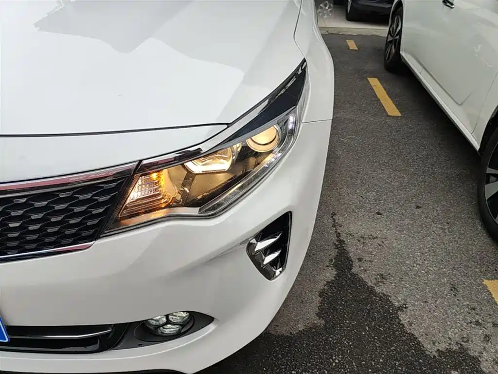 Kia K5 2016 1.6T Automatic LUX фото 24