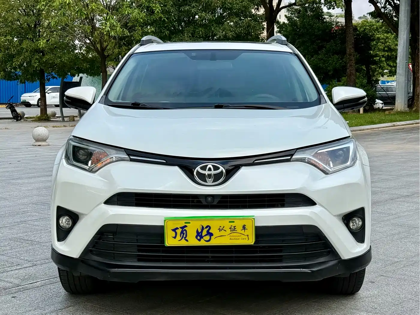 Toyota RAV4 Rongfang 2016 2.0L CVT 2WD Trend (China V) фото 2