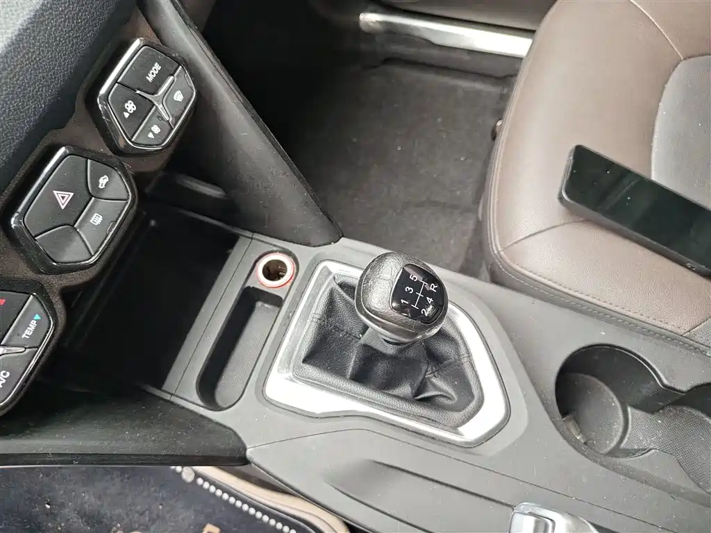 GAC Trumpchi Trumpchi GS4 2017 200T Manual 2WD Elite фото 14