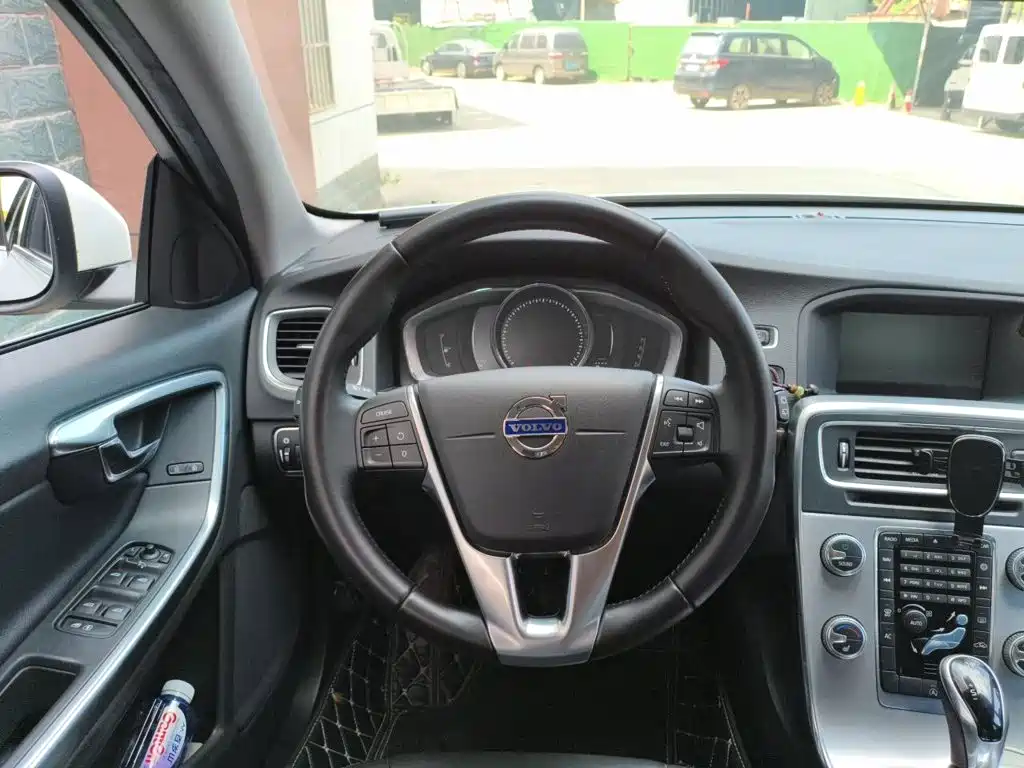 Volvo V60 2018 2017 T5 Zhi Yi Edition China V