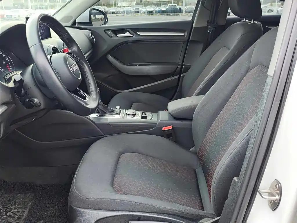 Photo 8 - Audi A3