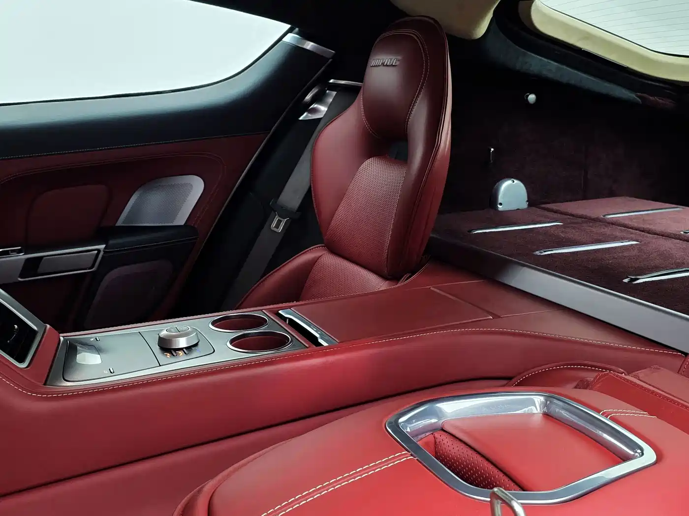 Aston Martin Rapide 2011 2010 6.0L